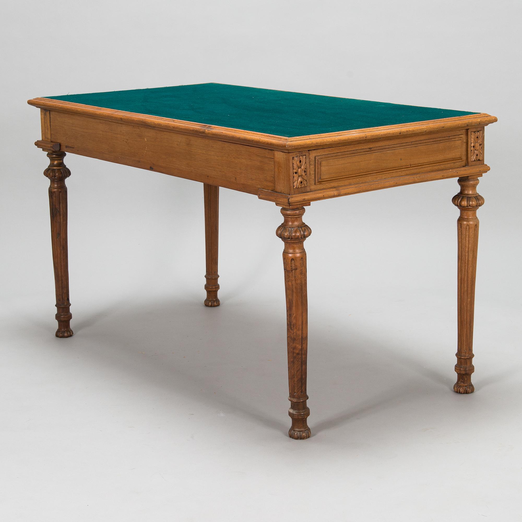 A desk in hardwood from turn of the century 1800/1900.