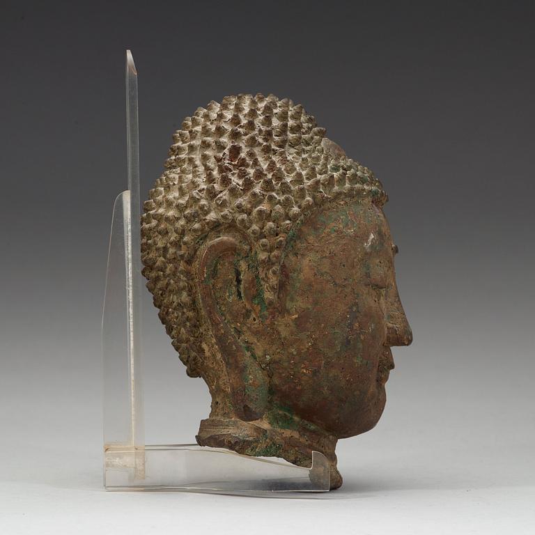 A bronze head of buddha, Ming dynasty (1368-1644).