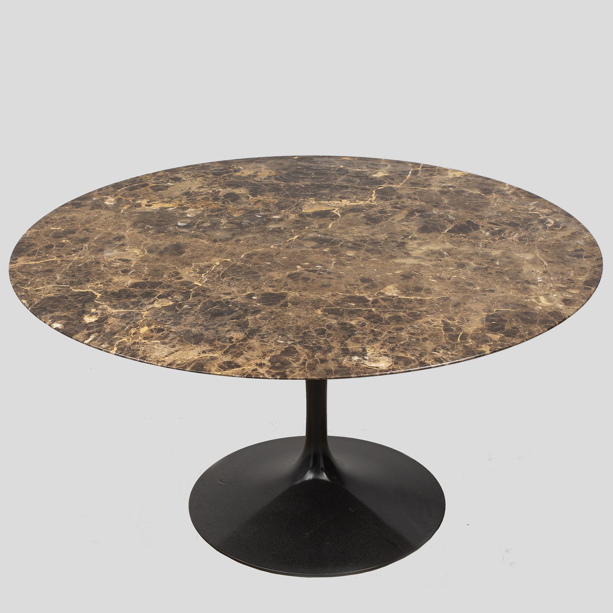 EERO SAARINEN, matbord, "Tulip", Knoll International,