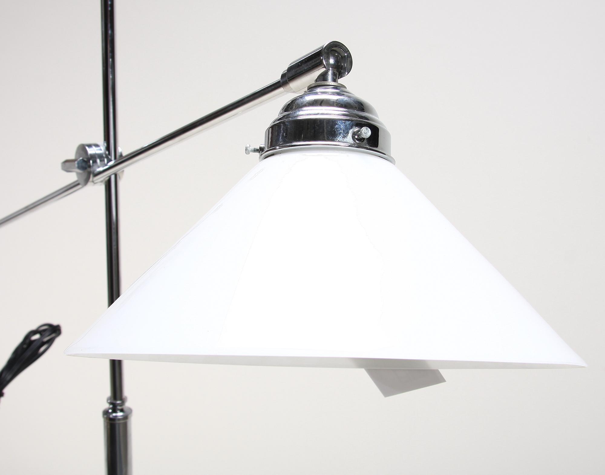 GOLVLAMPA, 1900-tal.