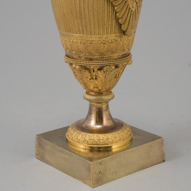 AN EMPIRE ORMOLU VASE, first half of the 19th century.