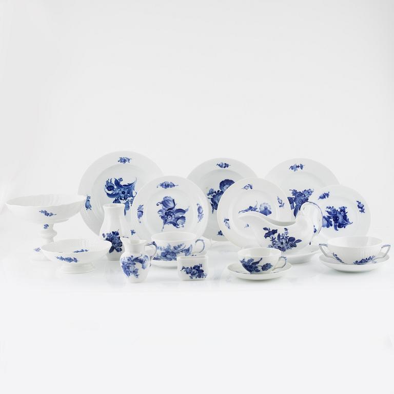 119 pieces of a 'Blue flower' porcelain service, Royal Copenhagen, Denmark.