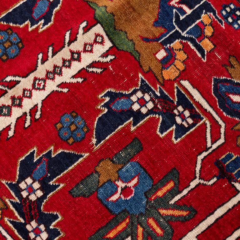 Rug, oriental, approx. 311 x 228 cm.