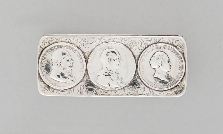 SNUSDOSA, silver, svårtydd mästarstämpel, Norrtälje 1856.