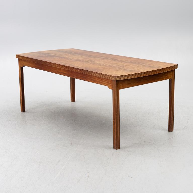 A Skandivanian dining table, 1950's/60's.