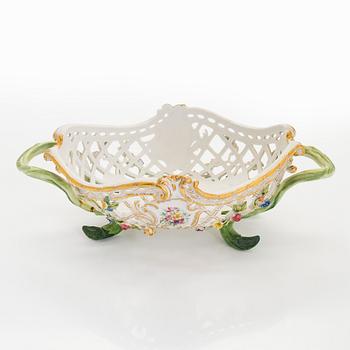 Jardinière, porcelain, Imperial Porcelain Factory, Alexander II, 1855–81.