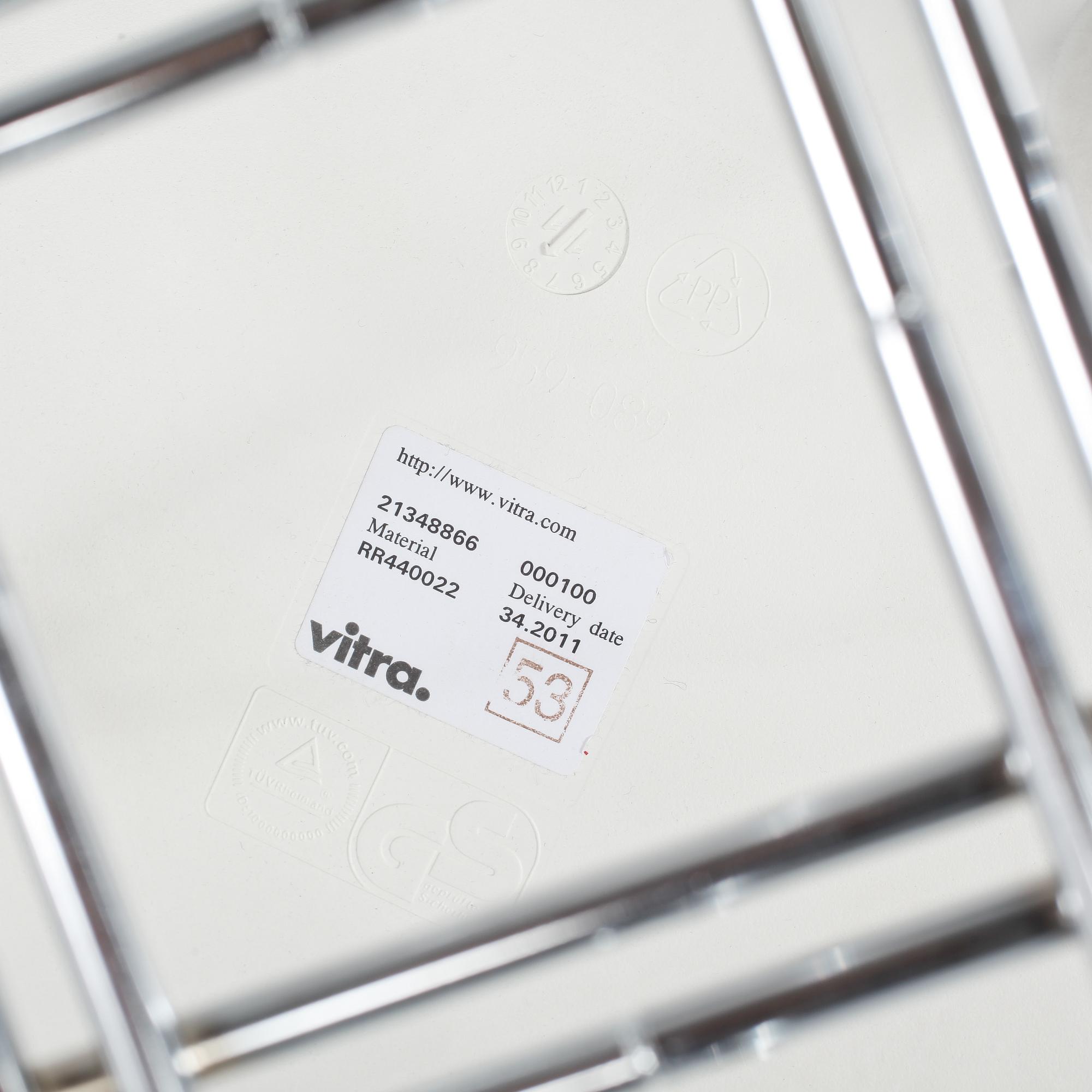 STOLAR, ett par, "Plastic chair", Charles och Ray Eames, Vitra, 2000-tal.