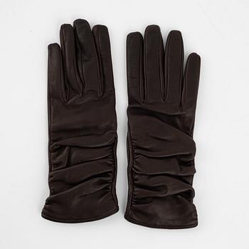 Prada, a pair of brown lambskin gloves, size 7.