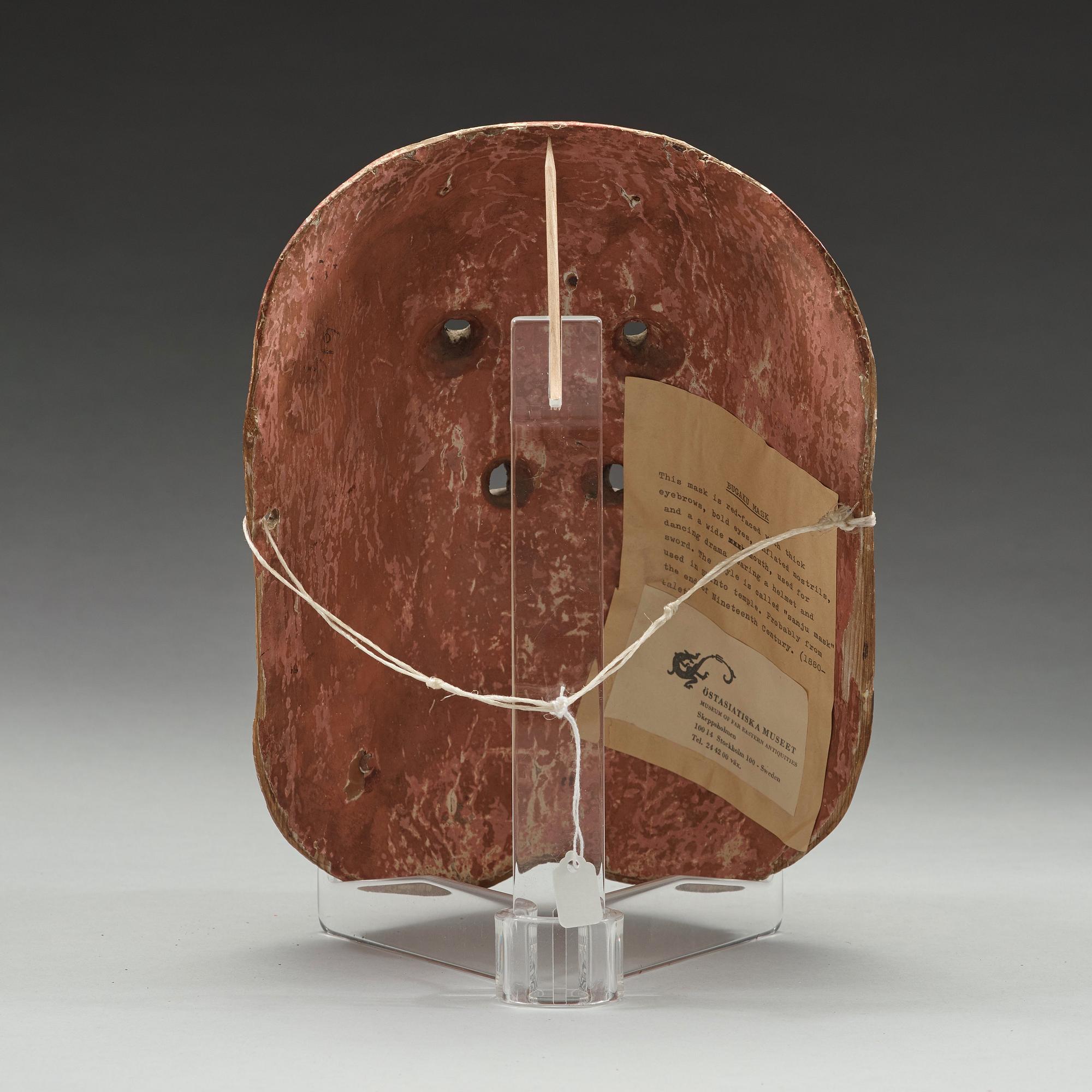 MASK, trä och lack. Japan, Meiji (1868-1912).