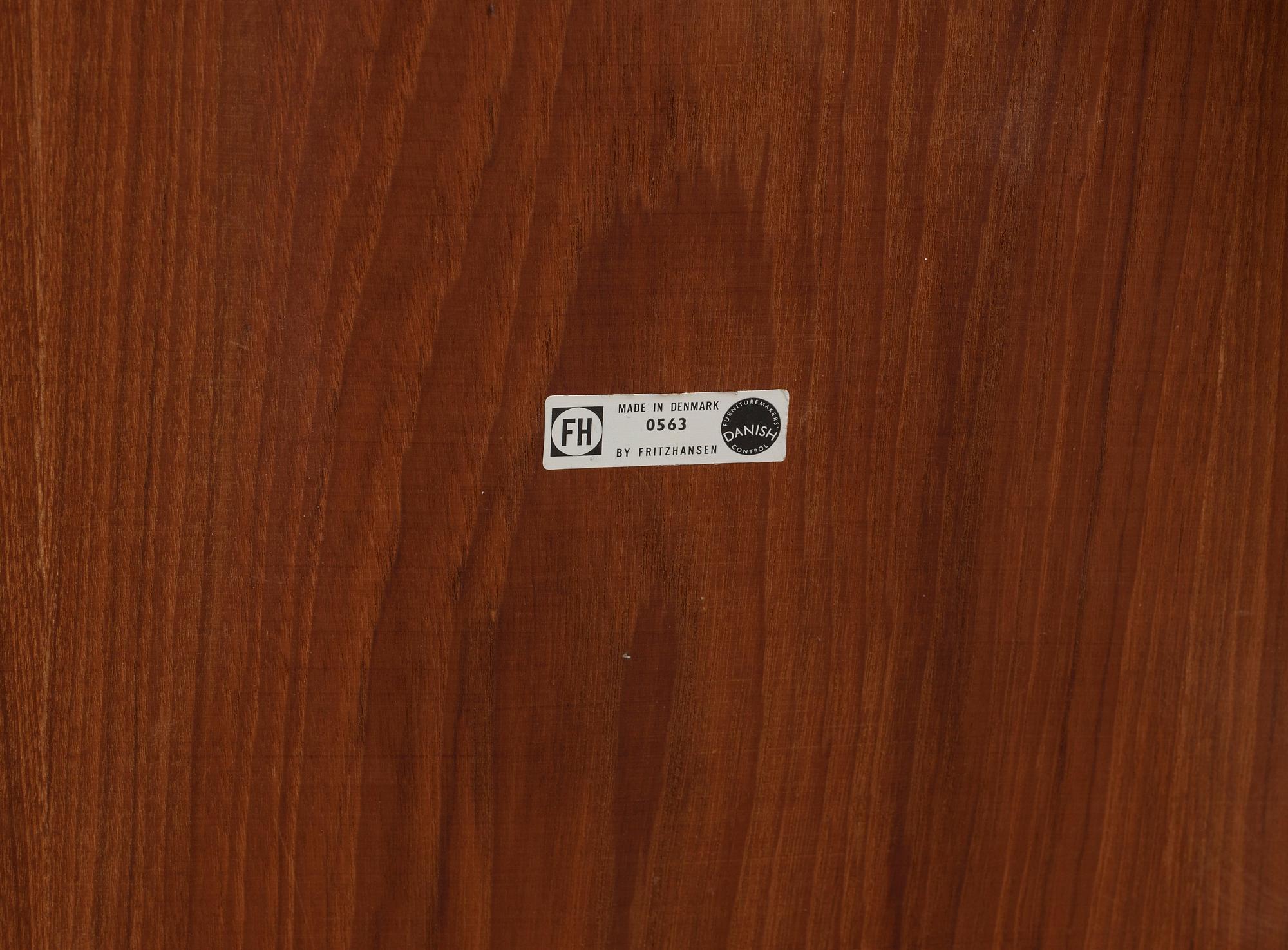 HANS J WEGNER, matgrupp, 6 st "Hjertestolen" och bord, Fritz Hansen, Danmark ca 1963.