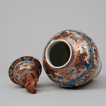 URNA med LOCK, porslin. Frankrike, Samson, sent 1800-tal.