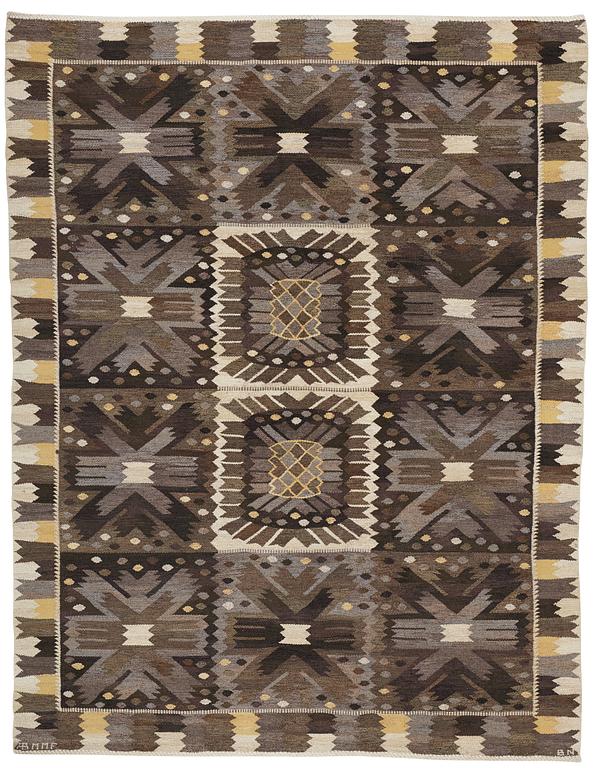 Barbro Nilsson, MATTA, "Nejlikan gråsvart", gobelängteknik, ca 276,5 x 215 cm, signerad AB MMF BN.