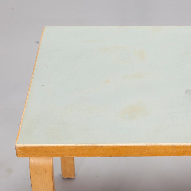 Alvar Aalto, A mid-20th century table for O.Y. Huonekalu- ja Rakennustyötehdas A.B.