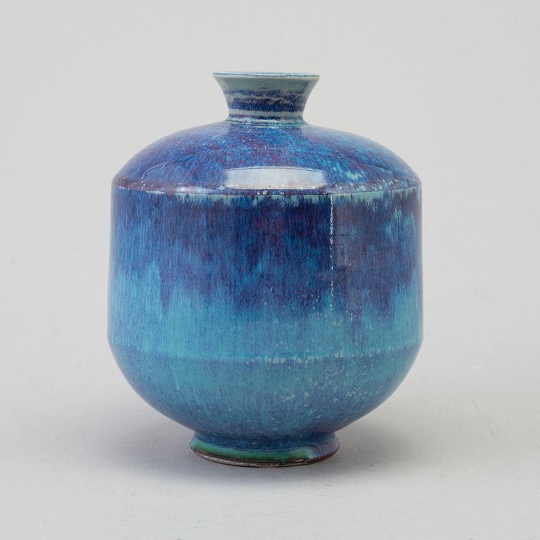 BERNDT FRIBERG, a stoneware vase, Gustavsberg studio, Sweden 1977.