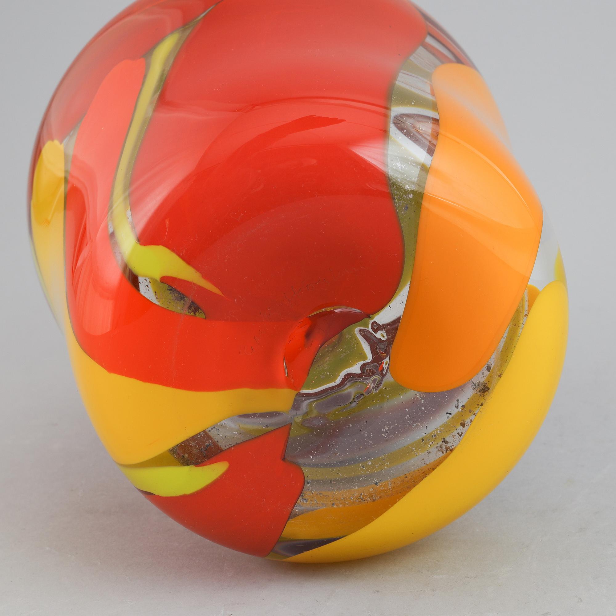 Erik Höglund, a glass vase, Strömbergshyttan, 1989.