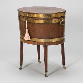 An 18th century english wine cooler.