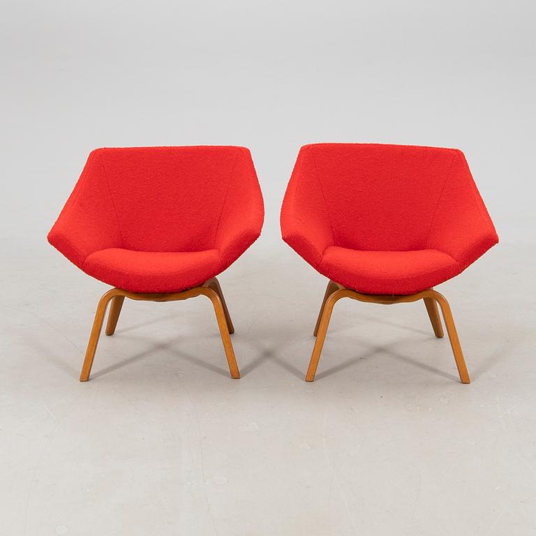 Carl Gustaf Hiort af Ornäs, a pair of armchairs, Puunveisto Helsinki 1950s.