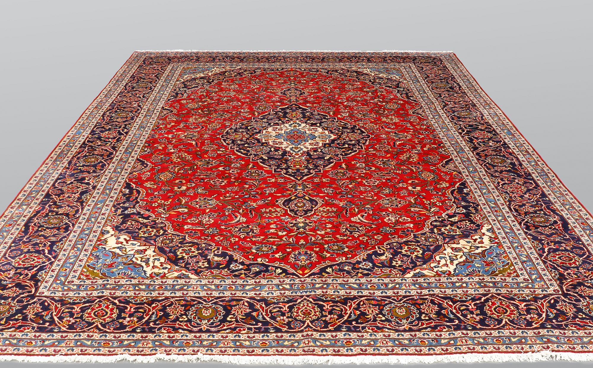 Matta, Keshan, ca 410 x 295 cm.