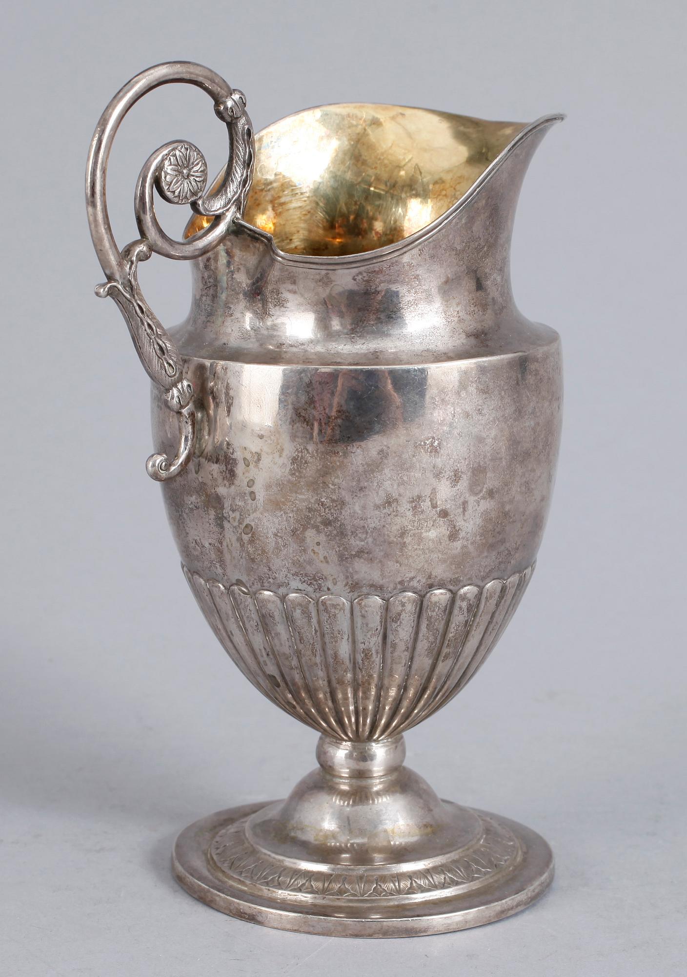 GRÄDDKANNA, silver, empire, Johan Petter Grönvall, Stockholm 1826. Vikt ca 216 gram.