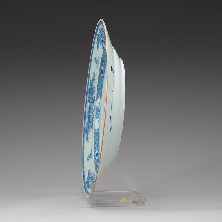 A blue and white charger, Qing dynasty, Yongzheng (1723-35).