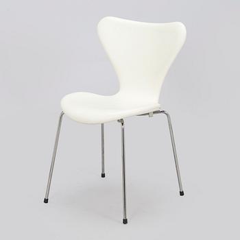 Arne Jacobsen, A 'Seven' chair for Fritz Hansen, Denmark, 2015.