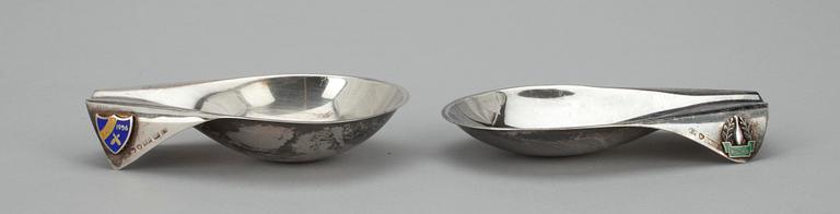 FAT, 2 st silver, Tapio Wirkkala, Kultakeskus, Tavastehus 1958. Vikt ca 40,8 g.