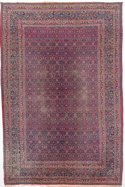 Carpet, Kirman, antique/semi-antique, approx. 560 x 375 cm.