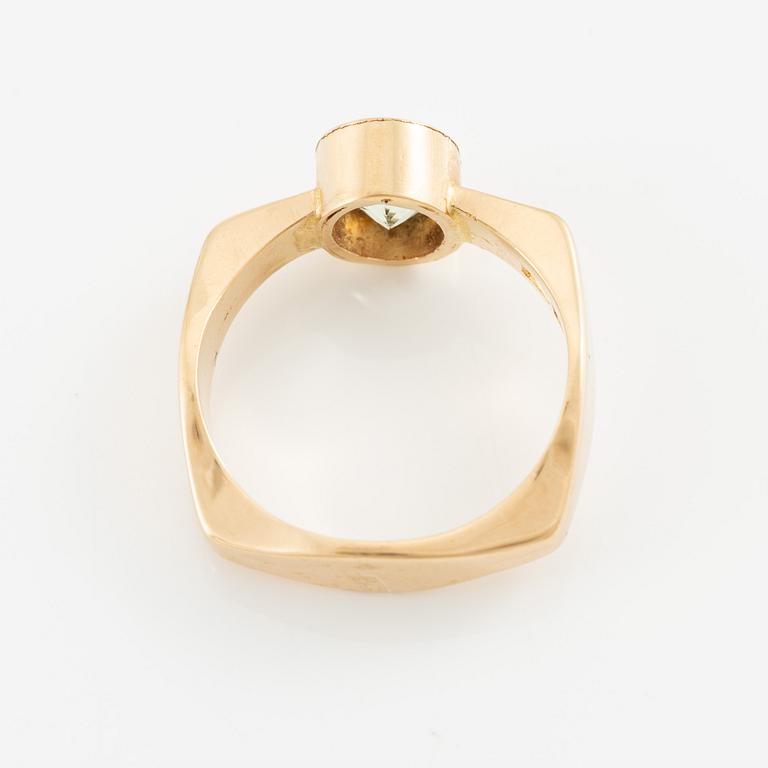 Gobi Gold or Silver Hb, ring, 18K gold with green-tinted stone, Falköping 1974.