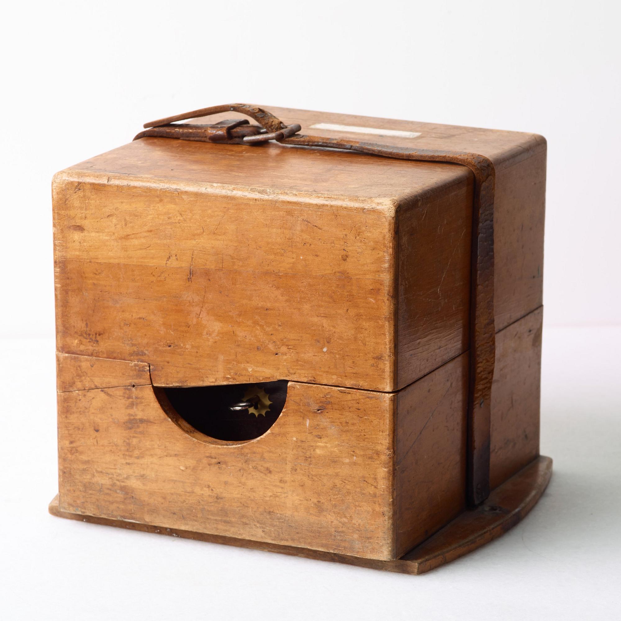 ALEXANDER CAIRNS, 32 Waterloo Road, Liverpool, Marine Chronometer.