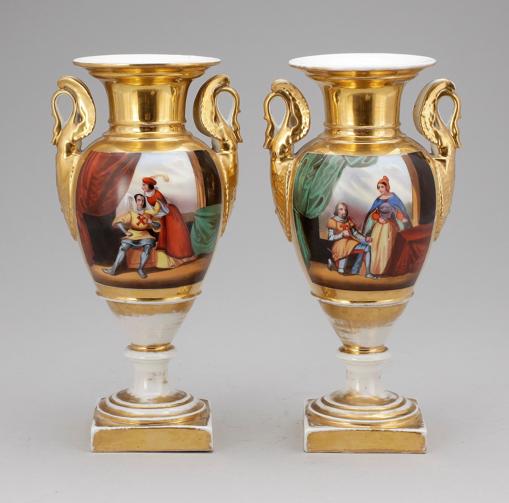 URNOR, ett par, porslin, empirestil, 1800-tal.