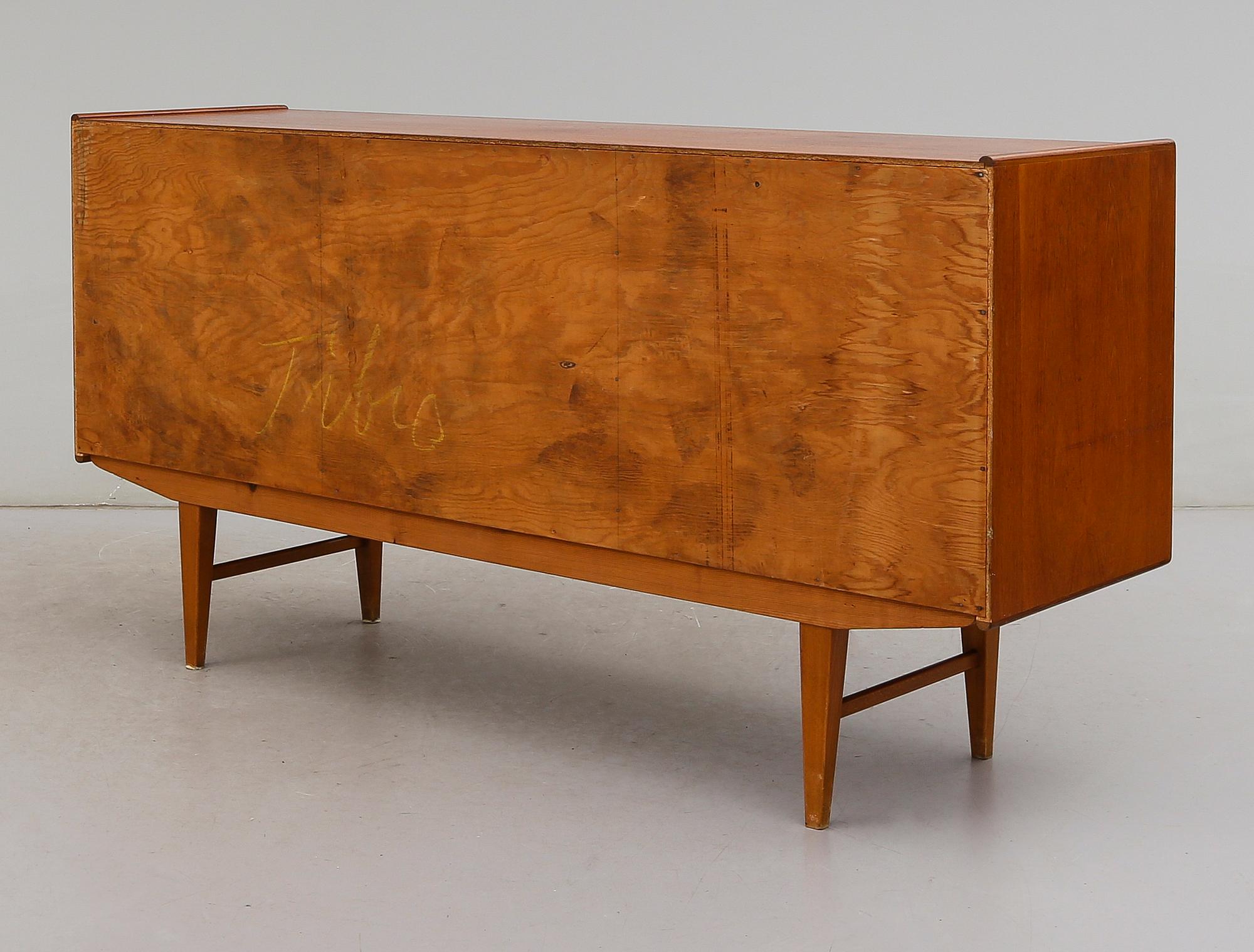 SIDEBOARD, 1900-talets andra hälft.