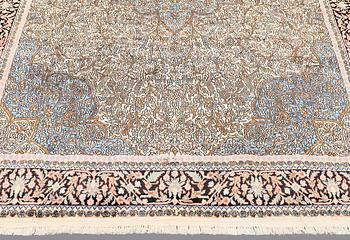 MATTA, Kashmir silke, ca 325x 210 cm.