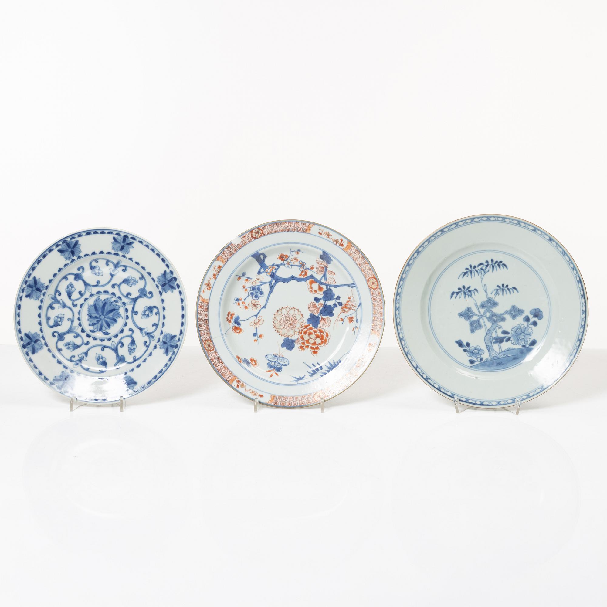 Six porcelain plates and dishes, Japan and China, 18th-19th century.