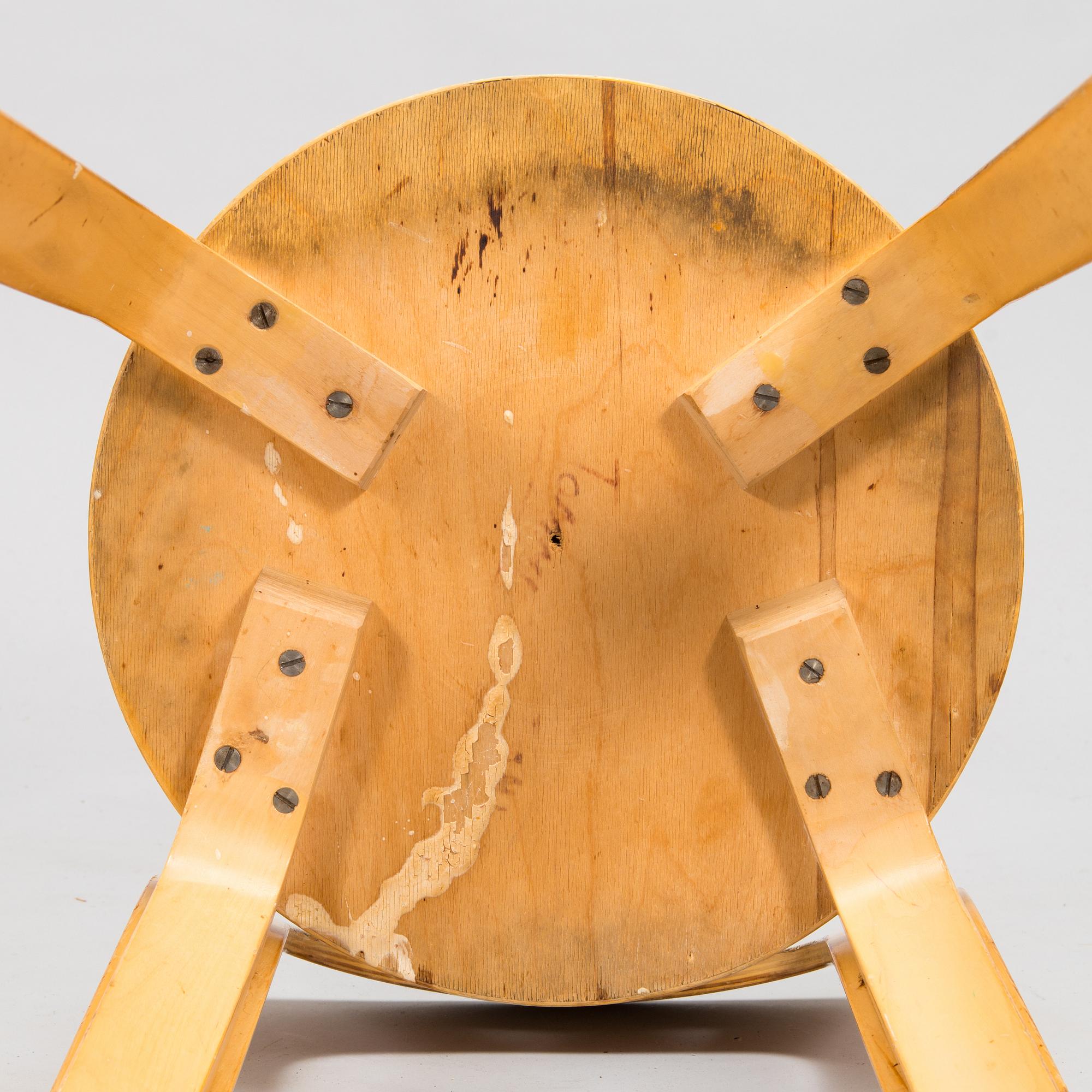 Alvar Aalto, a mid 20th century 'DL85' folding table, seven chairs for Artek.