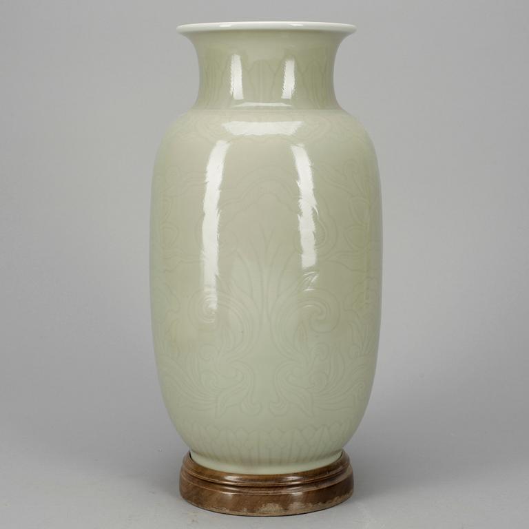 URNA, porslin, Kina, Modern tillverkning.