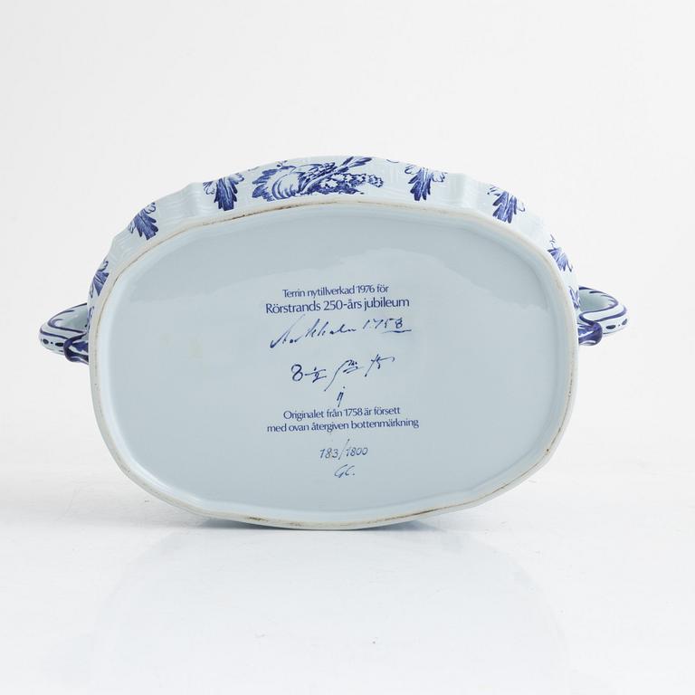 Tureen, porcelain, after an original from 1758, Rörstrand, 1976.