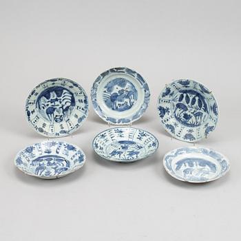 A set of six blue and white kraak dishes, Ming dynasty, Wanli (1572-1620).