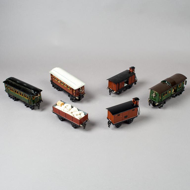 MÄRKLIN, 6 stycken tågvagnar, 0-skalan, Tyskland, 1920/30-tal.