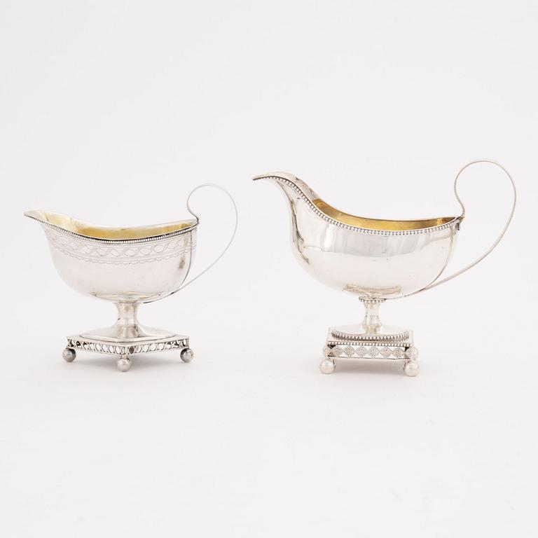 Two silver sauce boats, one by Sven Pihlgren Kalmar 1798.