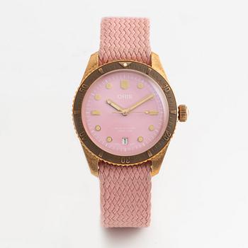 Oris, Divers, Sixty-five, Cotton Candy, armbandsur, 38 mm.