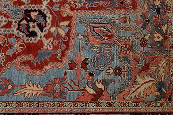 A carpet, semi-antique Heriz, ca 376-373,5 x 267 cm.