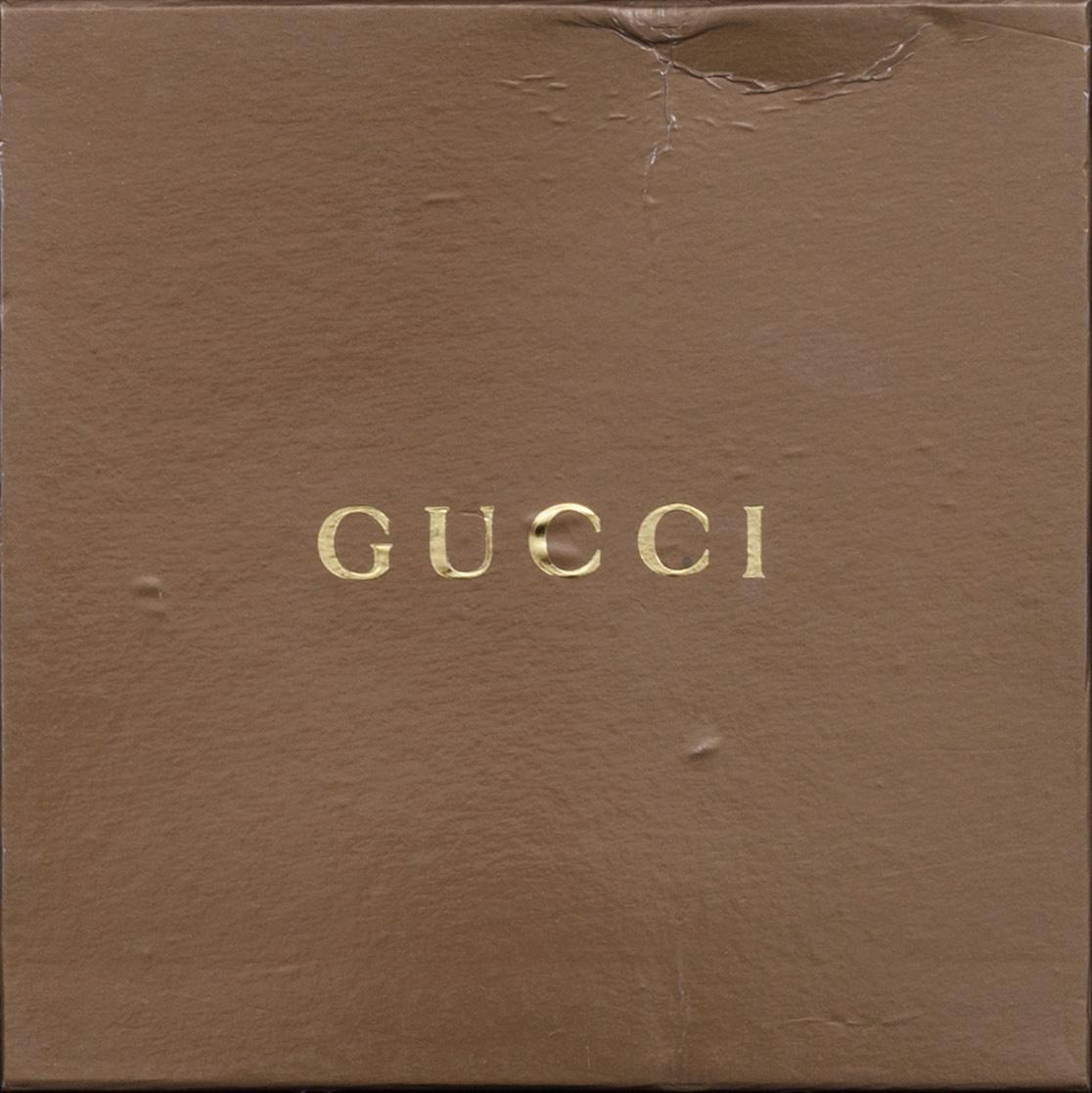 SCARF, Gucci.