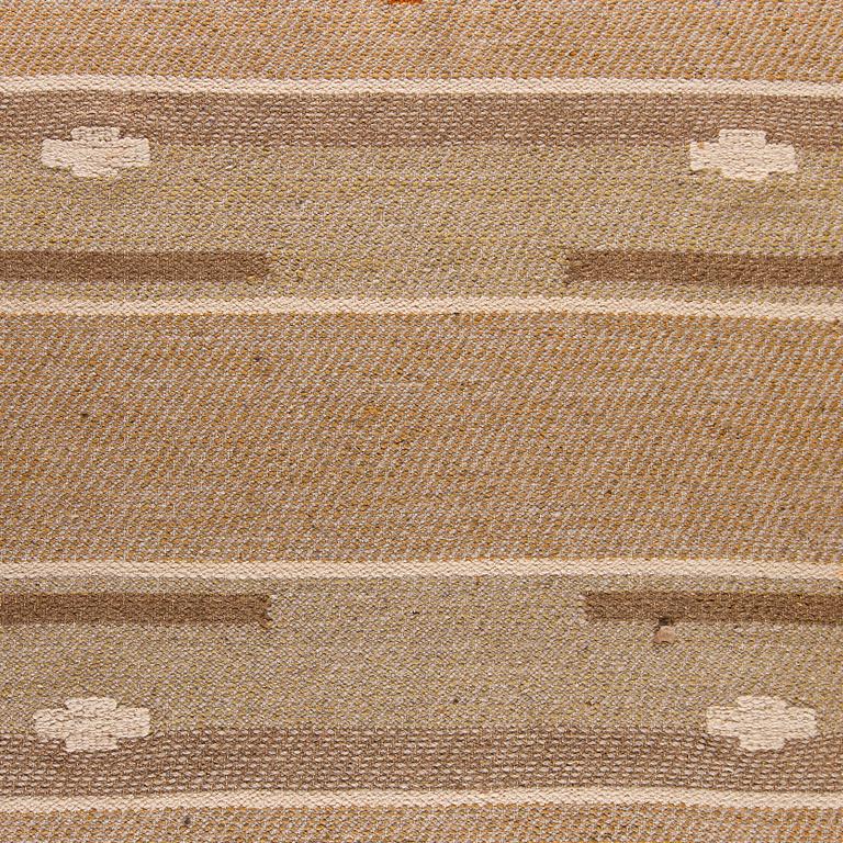 A 1930s finnish flat weave carpet, approximately 430 x 270 cm.
