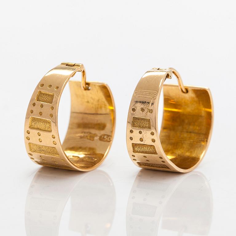 Kalevala Koru, örhängen, "Metsäpirtti", 18K guld, Helsingfors 1958.