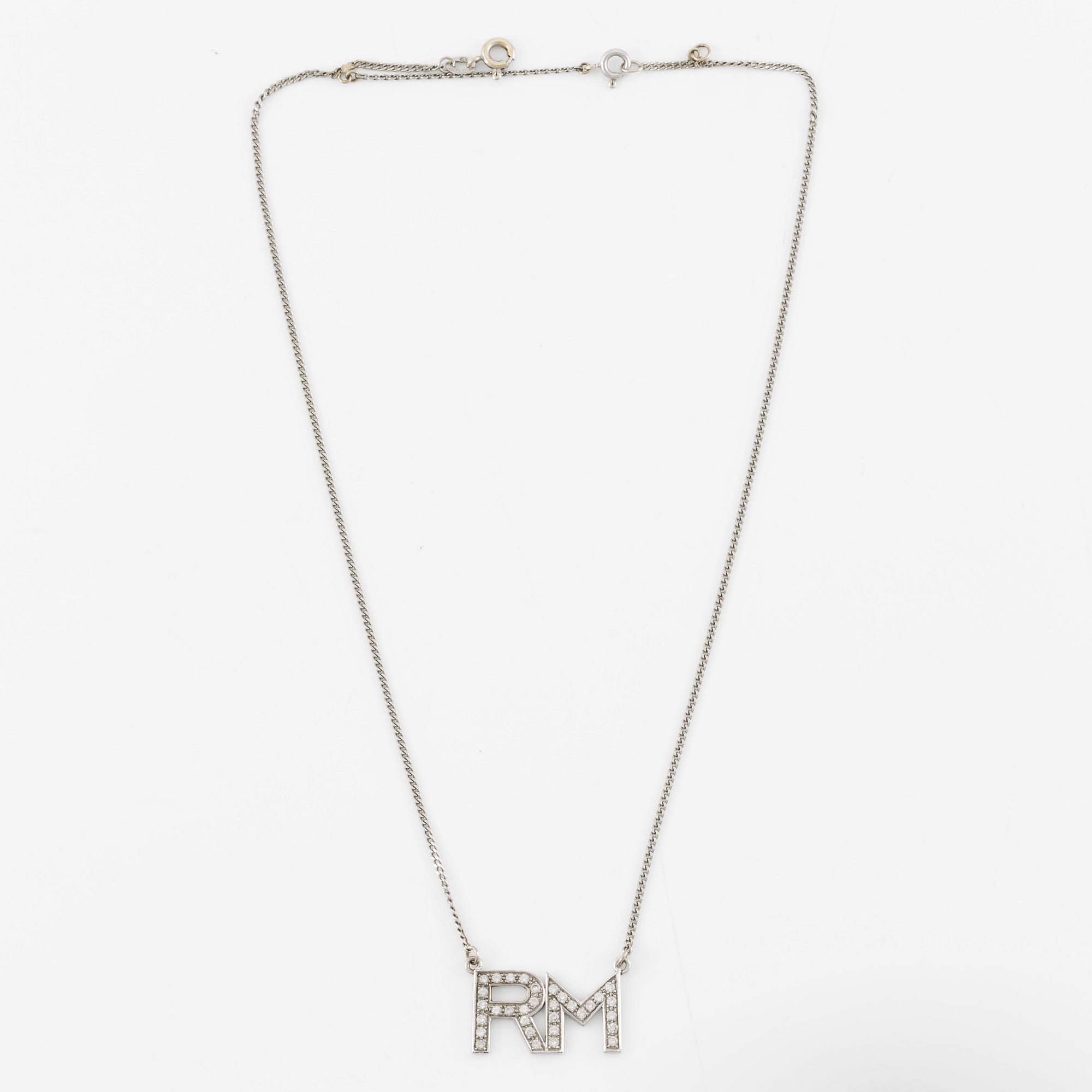 A necklace in 18K white gold set with round brilliant-cut diamonds, "RM".