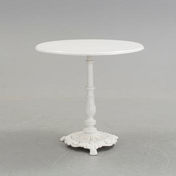 A garden table, second half of the 20th century.