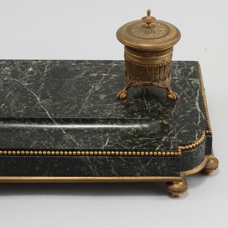 SKRIVUPPSATS, empirestil, 1800/1900-tal.