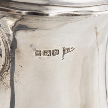 An English Silver Coffee Pot, Creamer and Sugar Bowl, mark of Walker & Hall, Sheffield 1914-18.