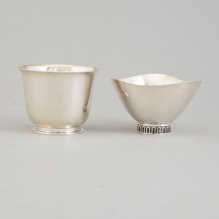 Two silver bowls, one of which Atelier Borgila, Stockholm, 1966.