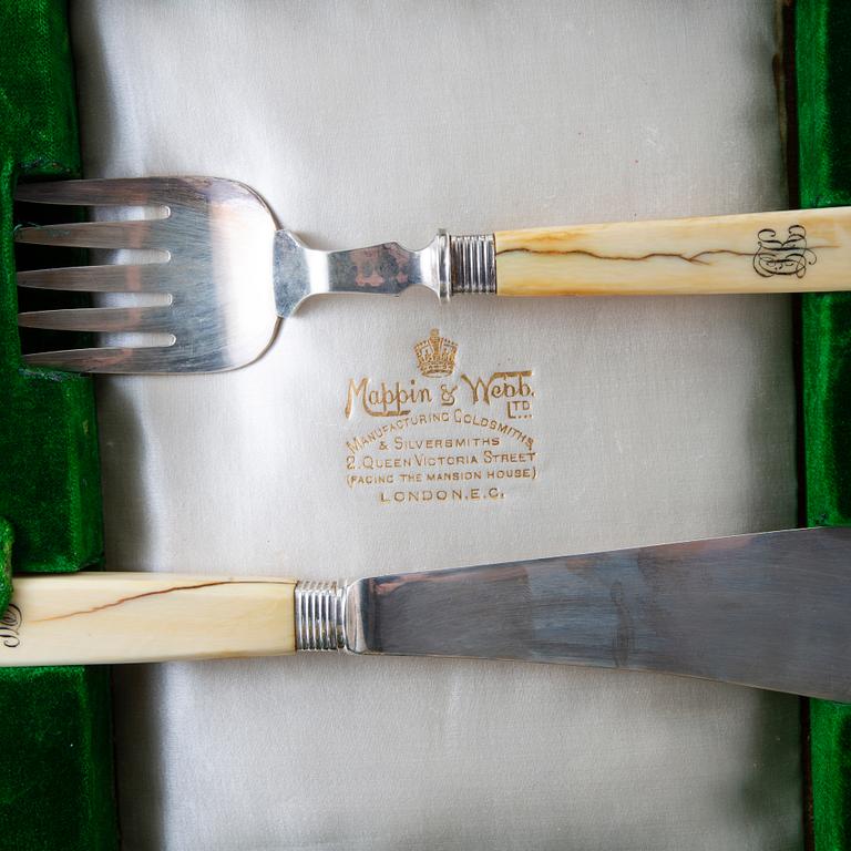 Mappin & Webb fish cutlery 24 + 2 dlr sterling silver Sheffield 1903.